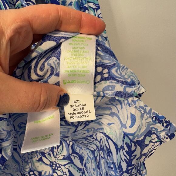 Lilly Pulitzer Women's Small Willa Blouse Shirt Blue Paisley Lightweight Resort - Picture 3 of 9
